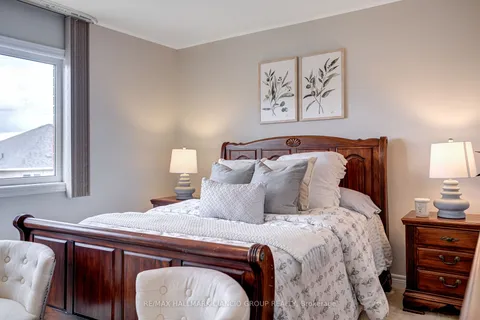 24 Linsmary Crt, Markham, ON L6E 1L2