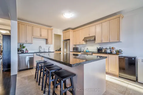 7 Goldeneye Dr, East Gwillimbury, ON L9N 0S6