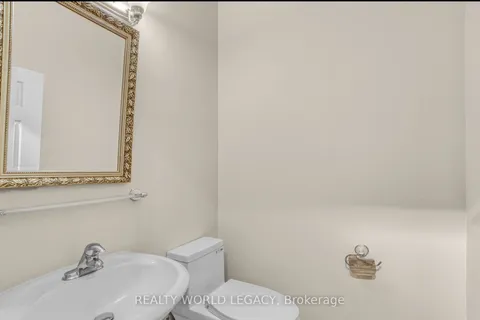 755 John Cole Crt, Newmarket, ON L3Y 5V7