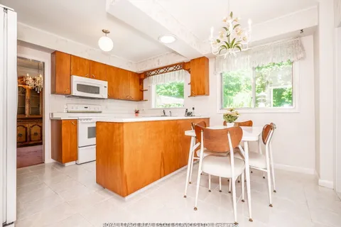 58 Sylvadene Pkwy, Vaughan, ON L4L 2M6