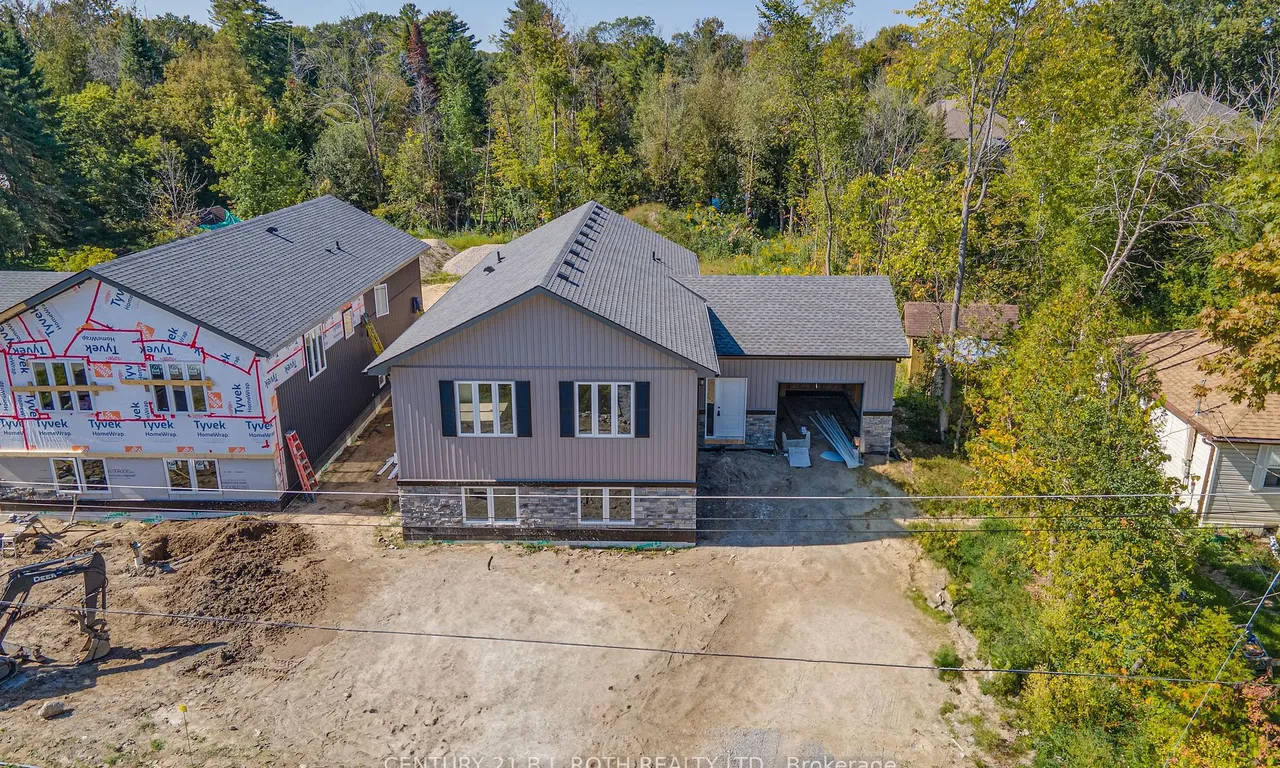 3256 Cove Ave, Innisfil, ON L9S 2K7