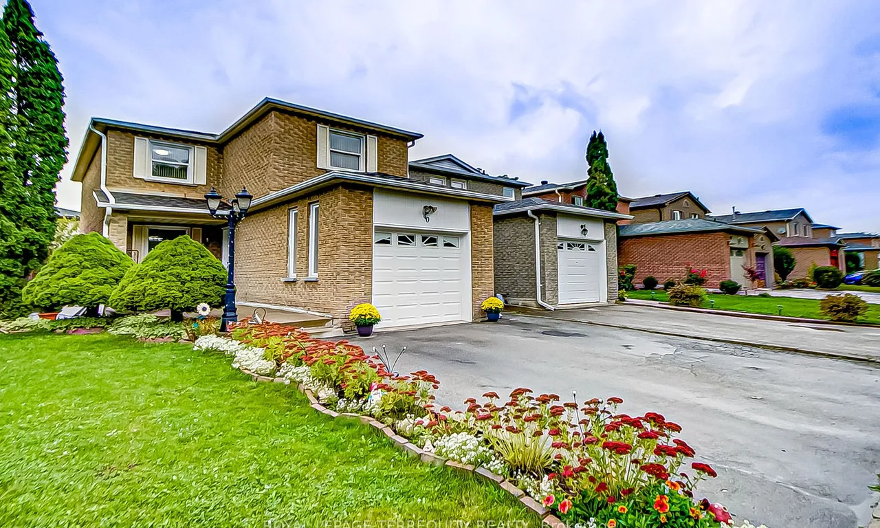 40 Sunshine Dr, Richmond Hill, ON L4C 8J5