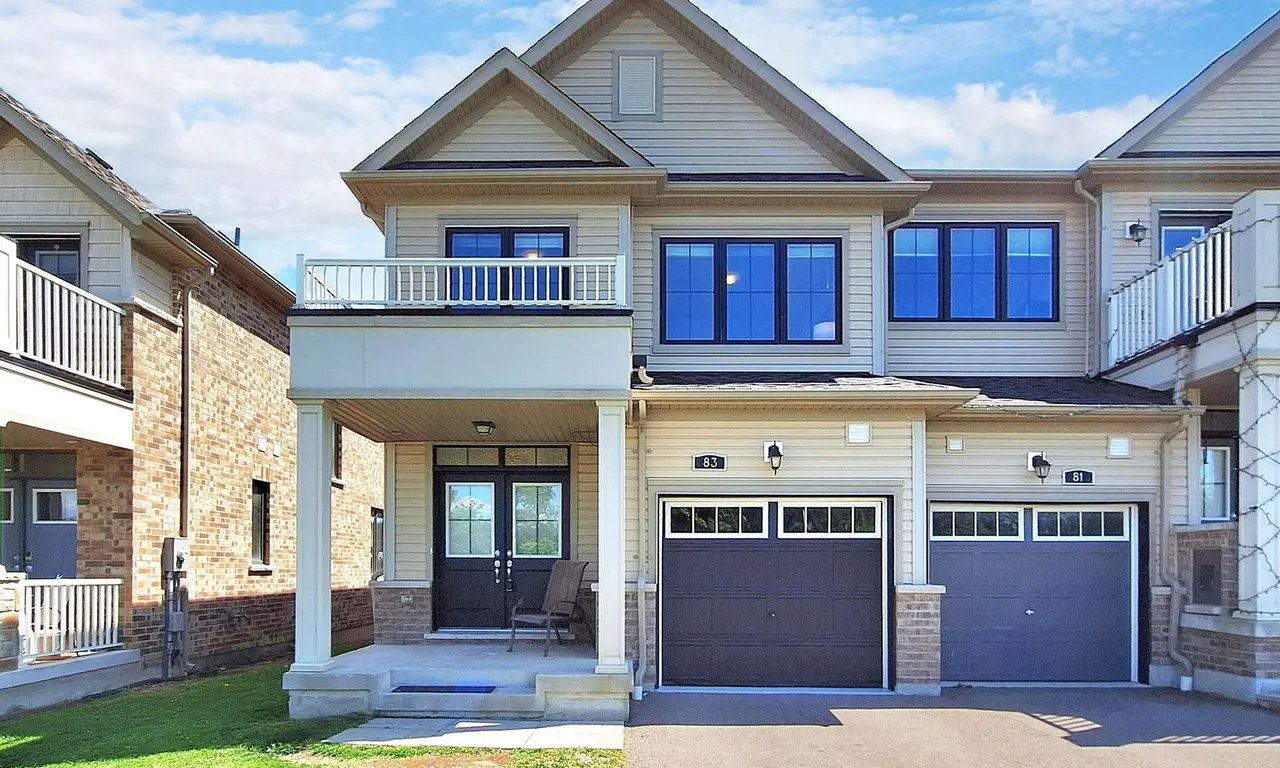 83 Alvin Pegg Dr, East Gwillimbury, ON L9N 0R7
