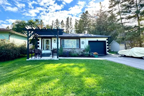 59 Third St, Brock, ON L0K 1A0