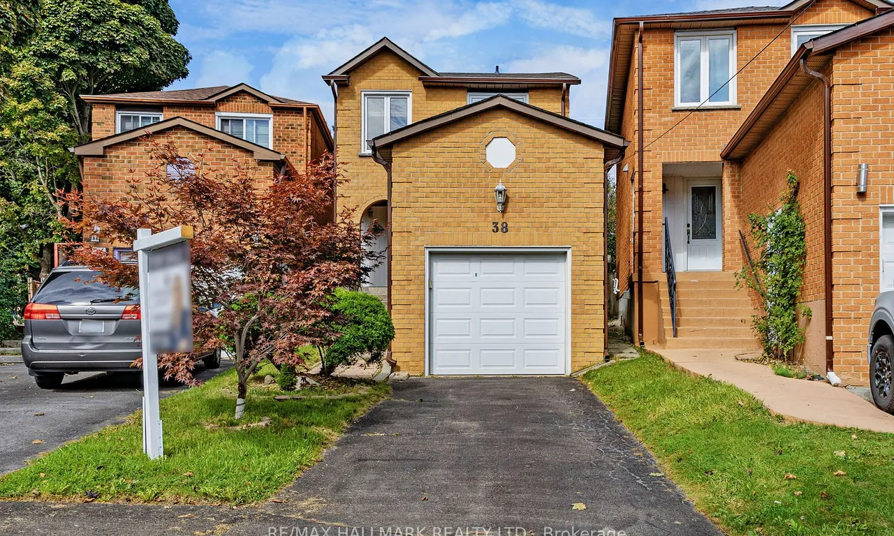 38 Rejane Cres, Vaughan, ON L4J 5A1
