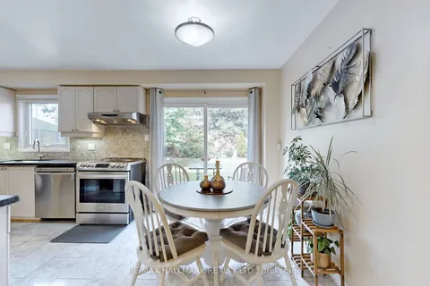 38 Rejane Cres, Vaughan, ON L4J 5A1