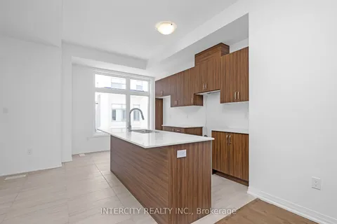 19 Alan Francis Lane, Markham, ON L6C 3B5