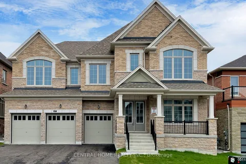 27 Upbound Crt, East Gwillimbury, ON L9N 0E5