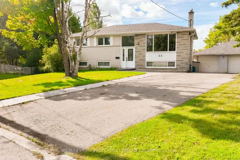 32 King Richard Crt, Markham, ON L3P 1M1