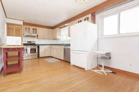 32 King Richard Crt, Markham, ON L3P 1M1