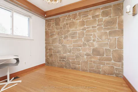 32 King Richard Crt, Markham, ON L3P 1M1