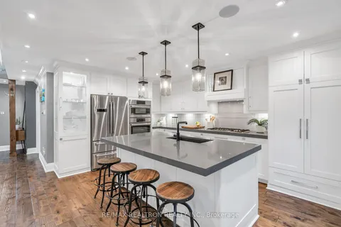 333 Fred Evans Crt, Newmarket, ON L3Y 7X5