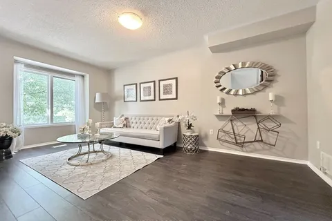 36 Vanity Cres, Richmond Hill, ON L4B 4E5