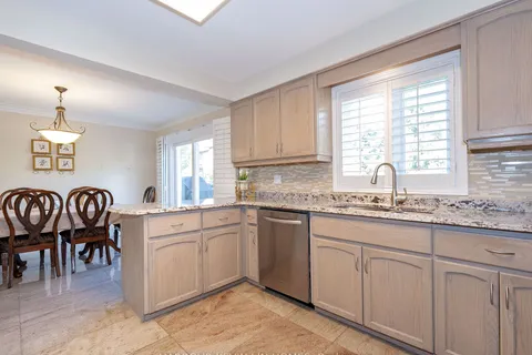 16 Lagani Ave, Richmond Hill, ON L4B 3E1
