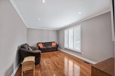655 Haines Rd, Newmarket, ON L3Y 6V8