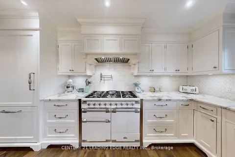 23 Walnut Glen Pl, Markham, ON L6C 1A3