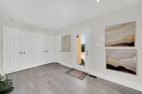 6 &amp; 8 Macleod Estate Crt, Richmond Hill, ON L4E 0B1
