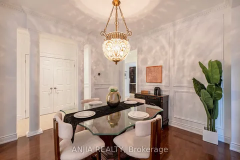 11 Ayhart St, Markham, ON L6E 1H7