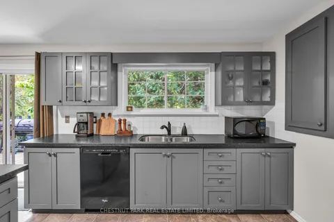 89 Pine Post Rd, Georgina, ON L4P 3C8