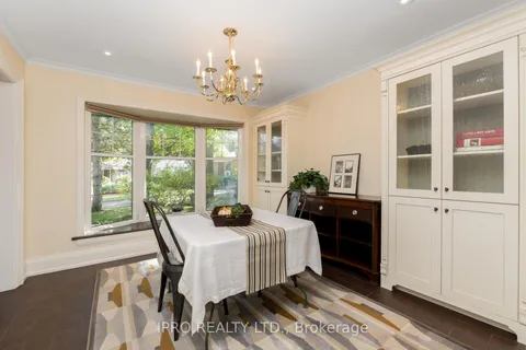 136 Golf Club Crt, Richmond Hill, ON L4C 5C9