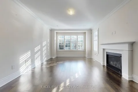 79 Novan Cres, Aurora, ON L4G 0X7