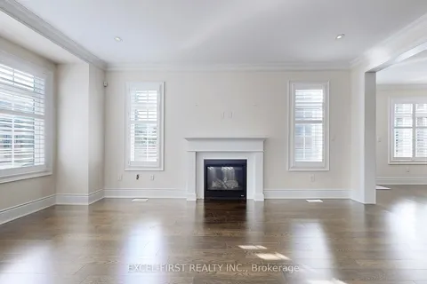 79 Novan Cres, Aurora, ON L4G 0X7