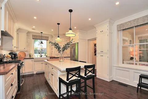 60 Meadowbrook Lane, Markham, ON L3R 2C6