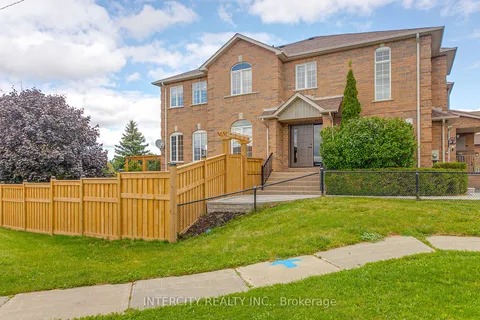495 Rourke Pl, Newmarket, ON L3Y 8E8