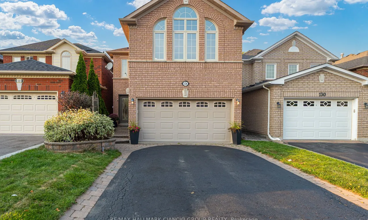 126 Rush Rd, Aurora, ON L4G 7G5