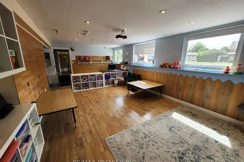 11 Union St, Whitchurch-Stouffville, ON L0H 1G0