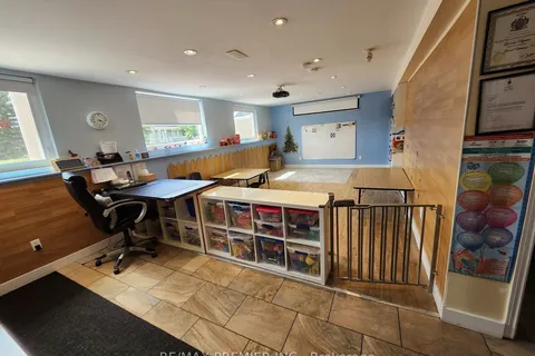 11 Union St, Whitchurch-Stouffville, ON L0H 1G0