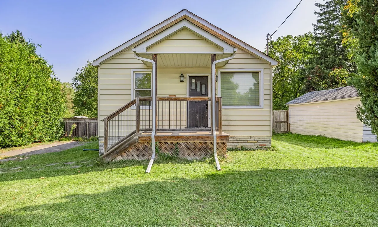 241 Muriel St, Newmarket, ON L3Y 3N2