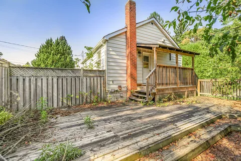 241 Muriel St, Newmarket, ON L3Y 3N2