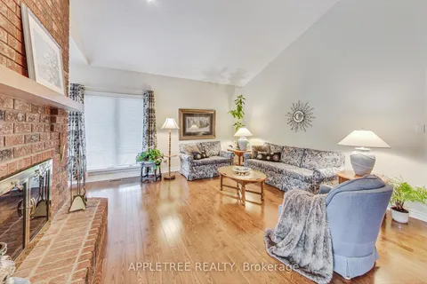 57 Carmichael Cres, King, ON L7B 1B5