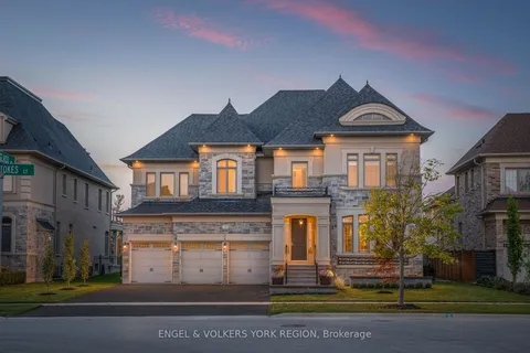 24 James Stokes Crt, King, ON L7B 1L6