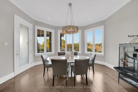 24 James Stokes Crt, King, ON L7B 1L6