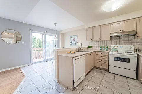 315 Flagstone Way, Newmarket, ON L3X 2R8