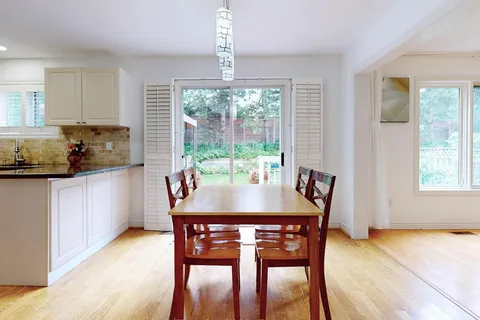 64 Bradgate Dr, Markham, ON L3T 7L9