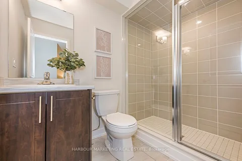 126 Credit Lane, Richmond Hill, ON L4E 1G9