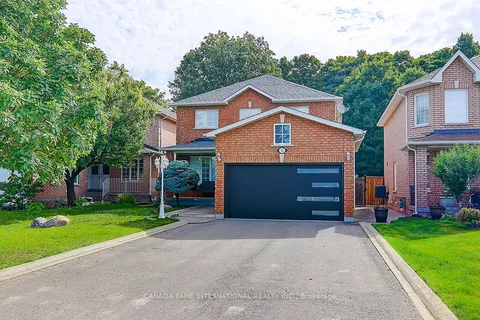 33 Campania Crt, Vaughan, ON L4H 1G4