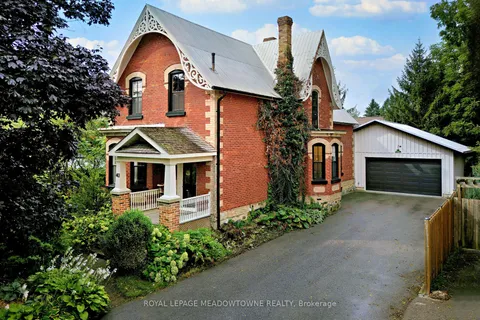 40 Centre St, New Tecumseth, ON L9R 1G8