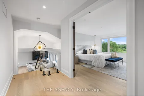 34 Burton Grve, King, ON L7B 1C6