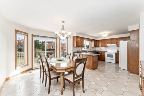 71 Clover Leaf St, Vaughan, ON L4L 5H5