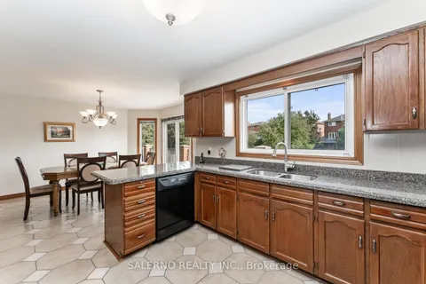 71 Clover Leaf St, Vaughan, ON L4L 5H5