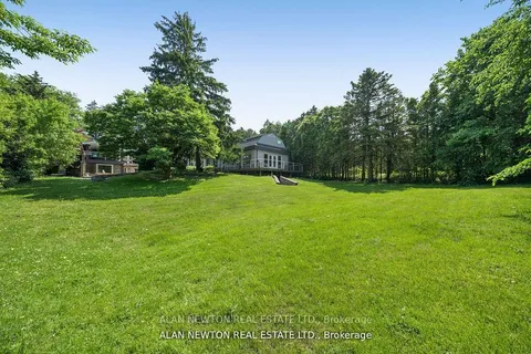 318 CENTRE St, Vaughan, ON L4J 1G7