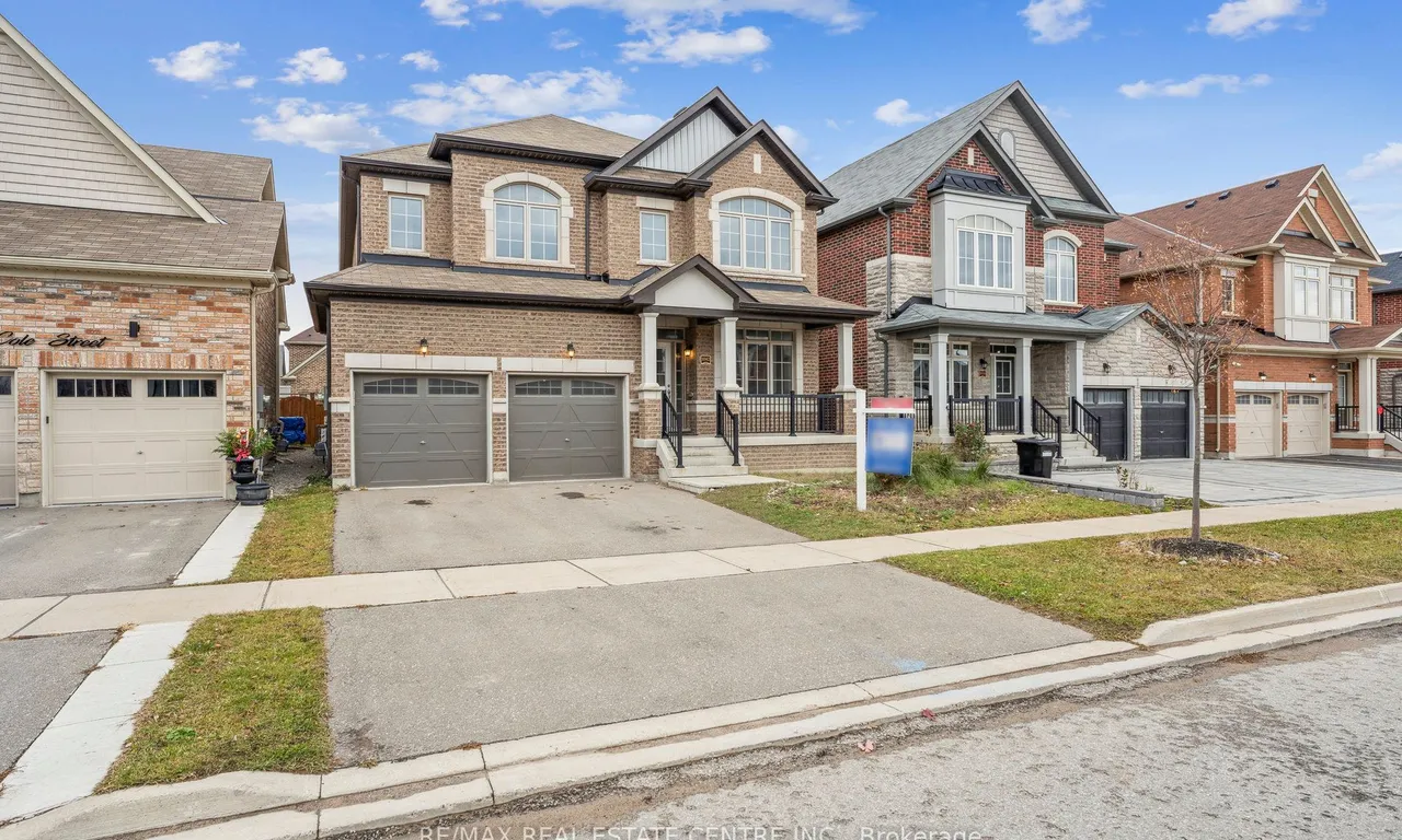 1042 Cole St, Innisfil, ON L9S 0J9