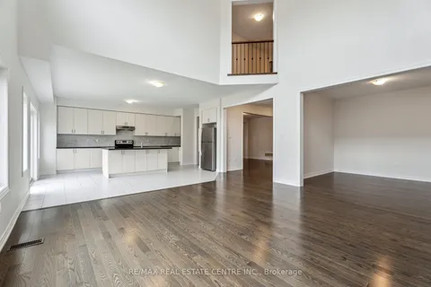 1042 Cole St, Innisfil, ON L9S 0J9