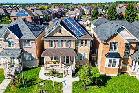 5 Oakmoor Lane, Markham, ON L6B 0B3