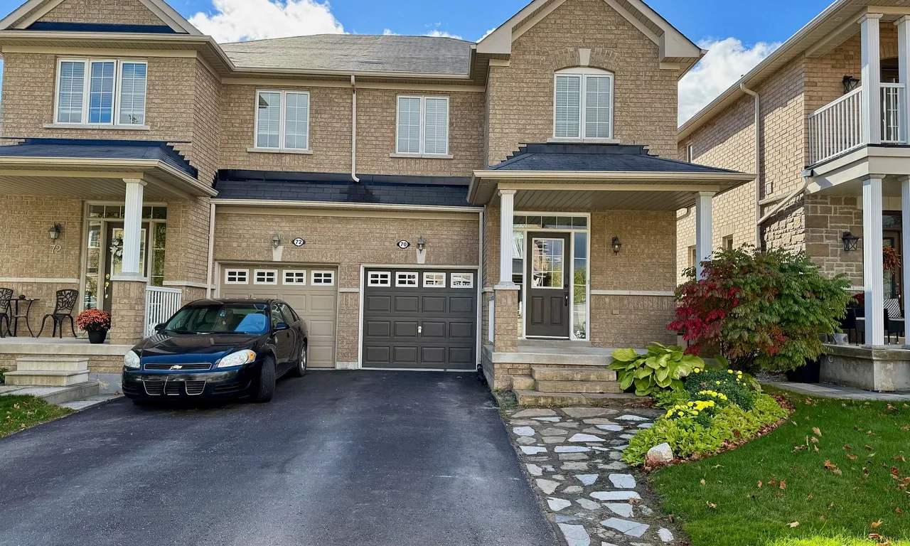 70 Lost Pond Cres, Whitchurch-Stouffville, ON L4A 0R4