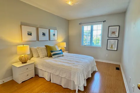 70 Lost Pond Cres, Whitchurch-Stouffville, ON L4A 0R4